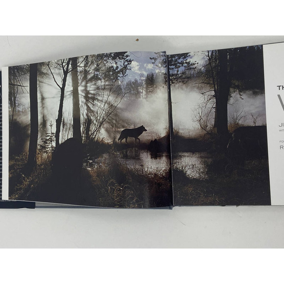 The Hidden Life of Wolves National Geographic by Jim and Jamie Dutcher - Picture 7 of 9